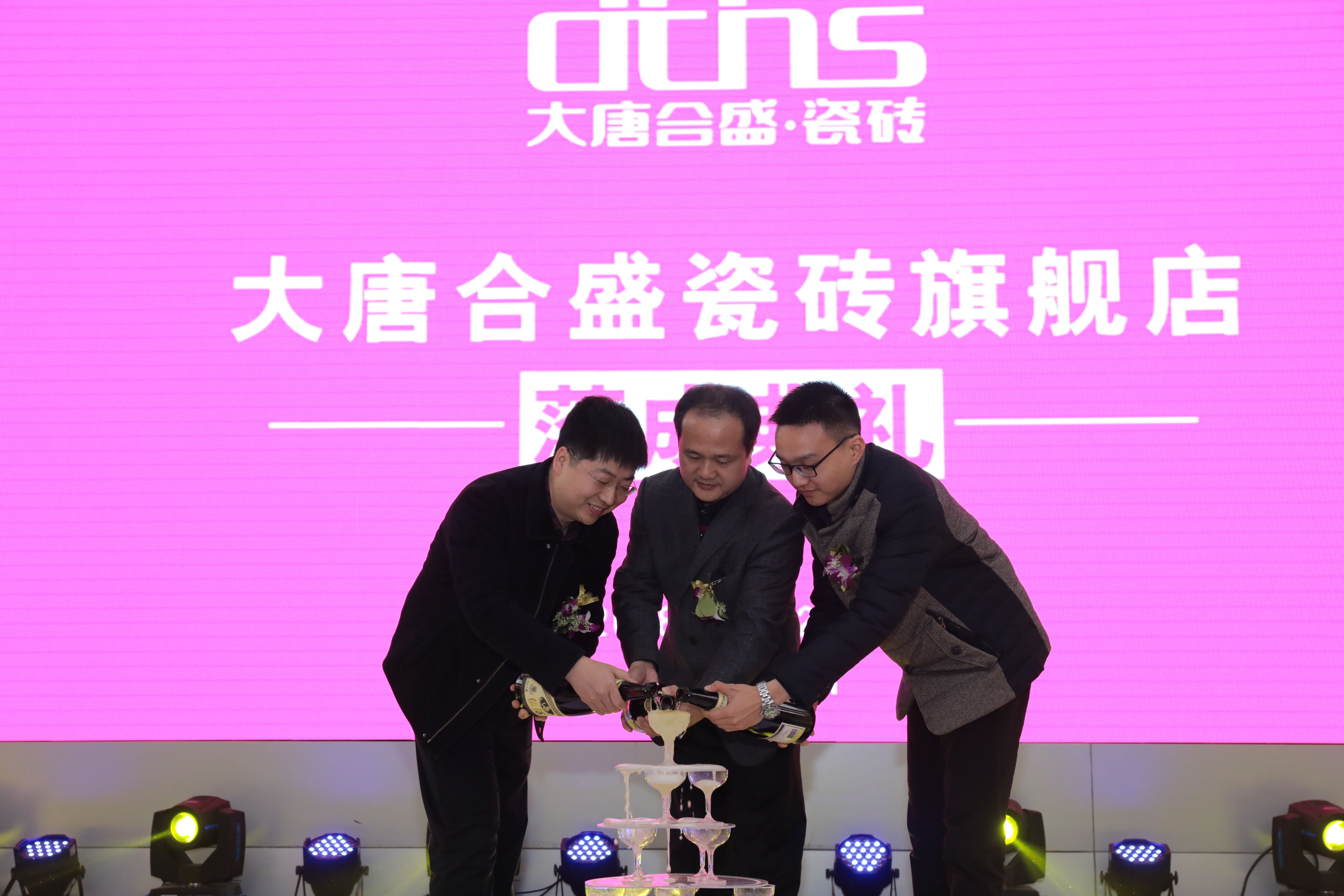 4 �M����.jpg